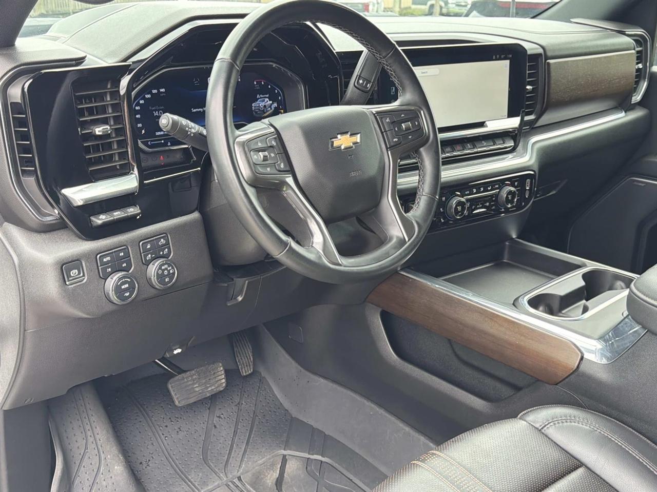 Chevrolet Silverado 2500HD 4WD Crew Cab 159" High Country 2024