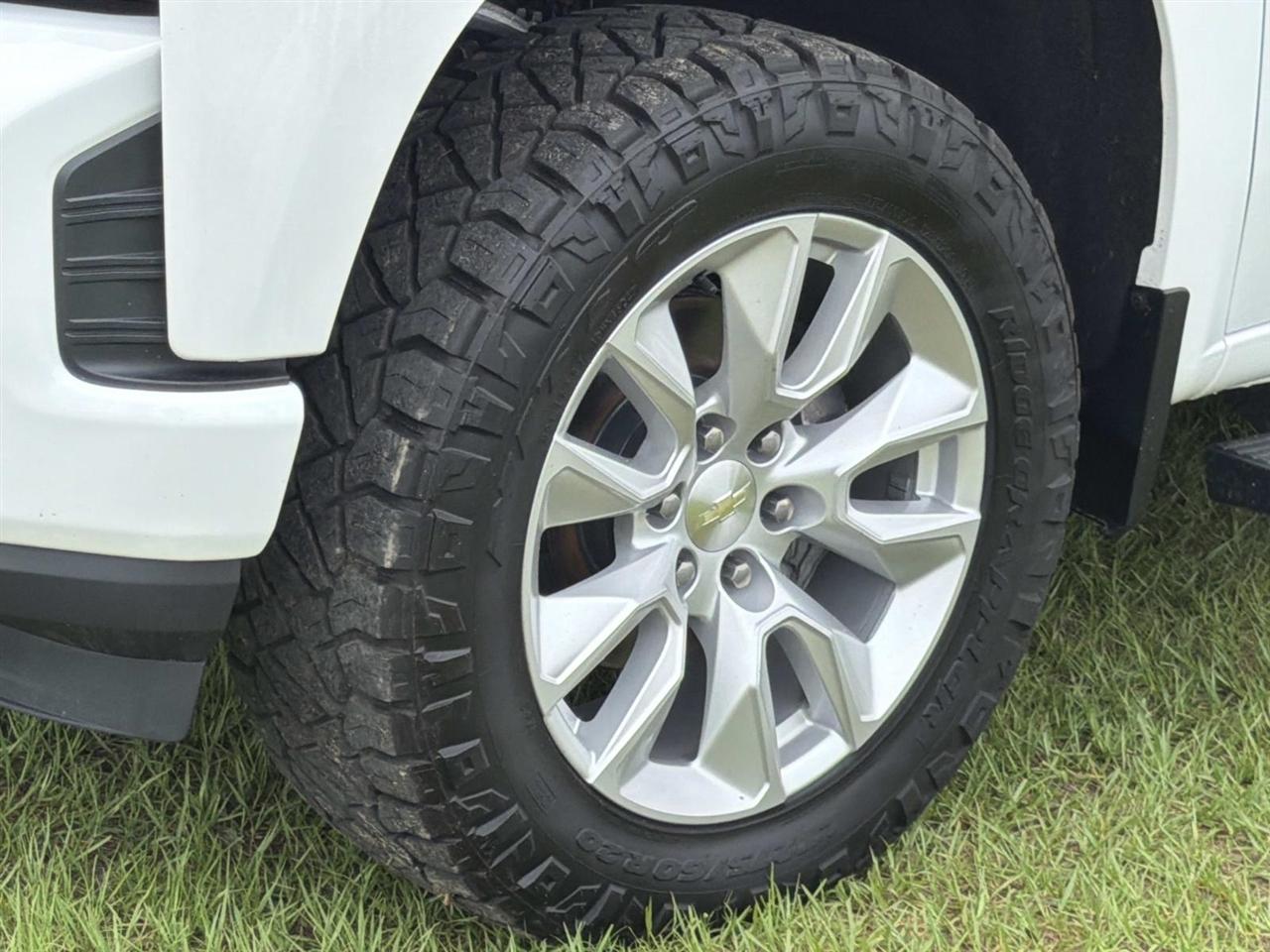 Chevrolet Silverado 1500 2WD Crew Cab 147" Custom 2020