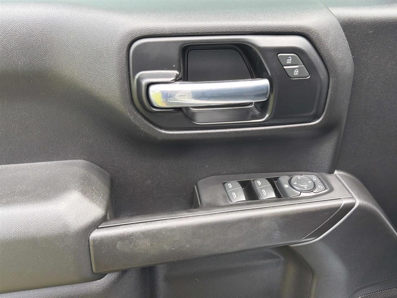 Chevrolet Silverado 1500 2WD Crew Cab 147" Custom 2020