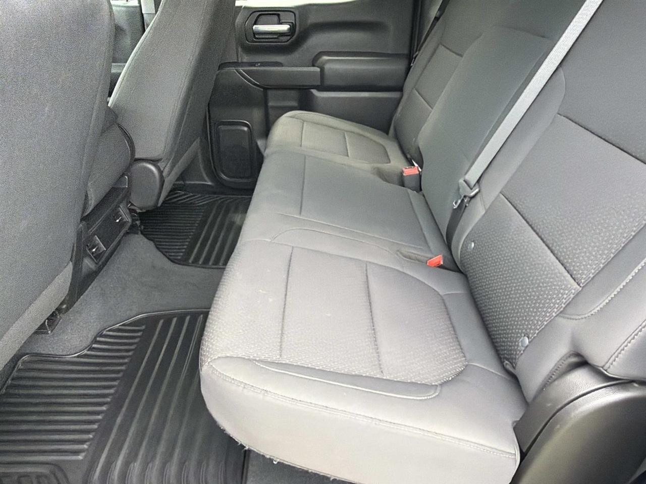 Chevrolet Silverado 1500 2WD Crew Cab 147" Custom 2020