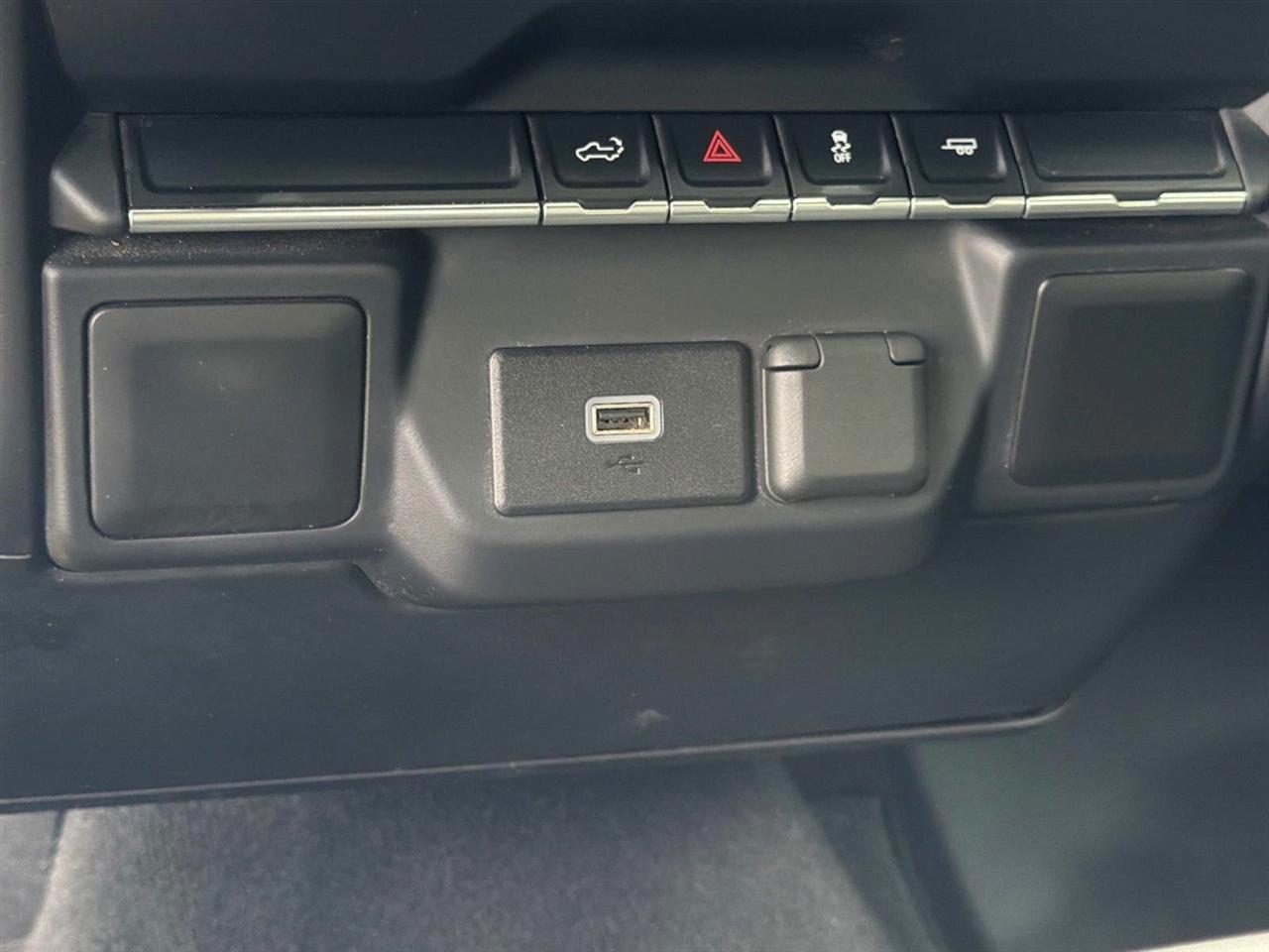 Chevrolet Silverado 1500 2WD Crew Cab 147" Custom 2020