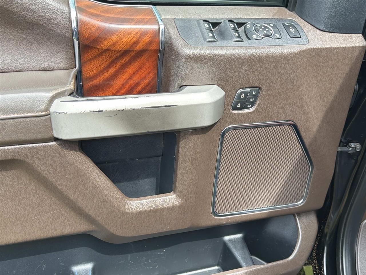 Ford Super Duty F-250 SRW King Ranch 4WD Crew Cab 8' Box 2020