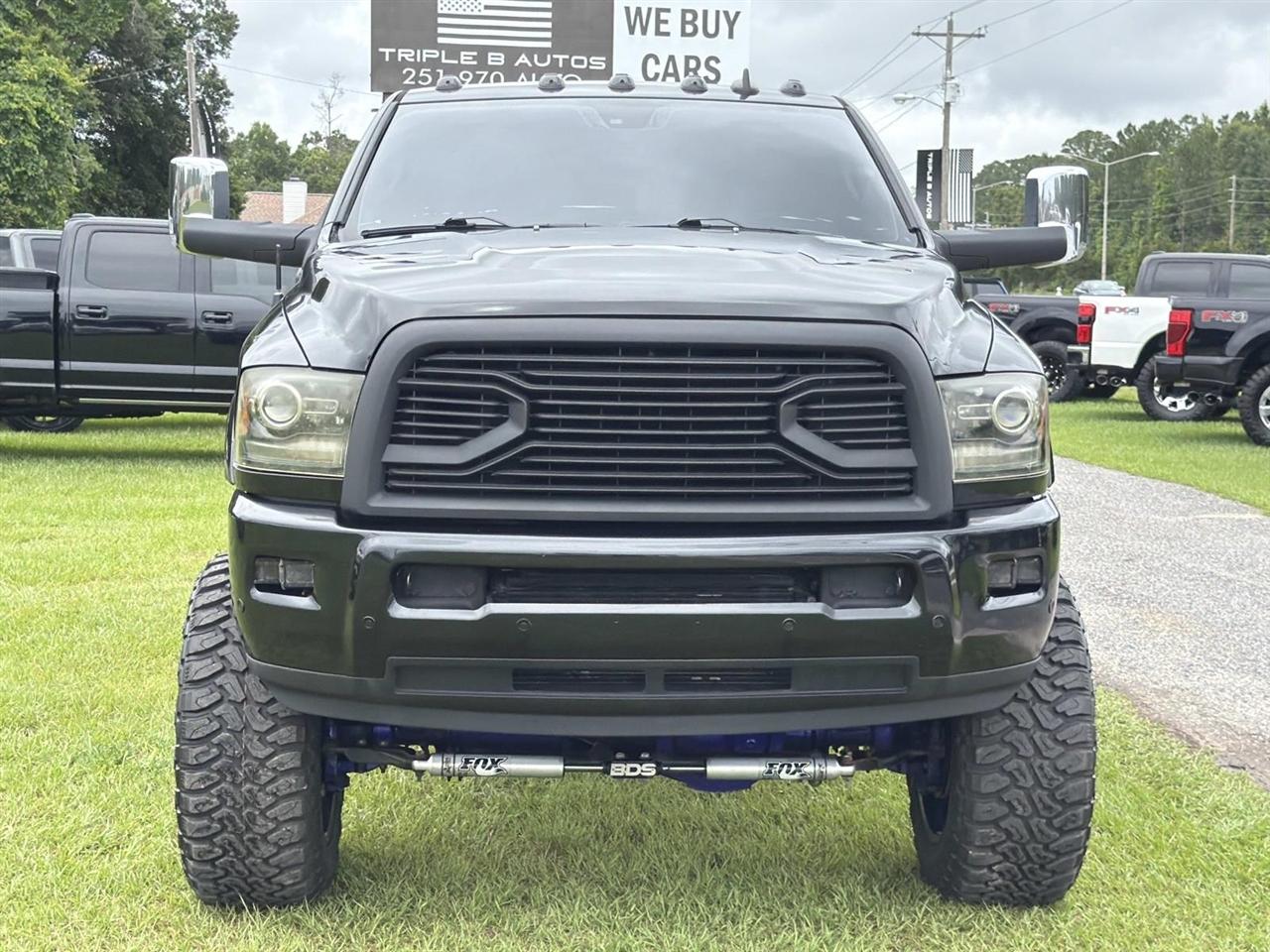 RAM 2500 Laramie 4x4 Mega Cab 6'4" Box 2017