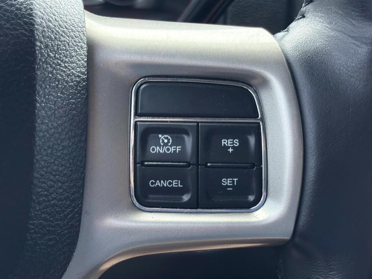 RAM 2500 Laramie 4x4 Mega Cab 6'4" Box 2017