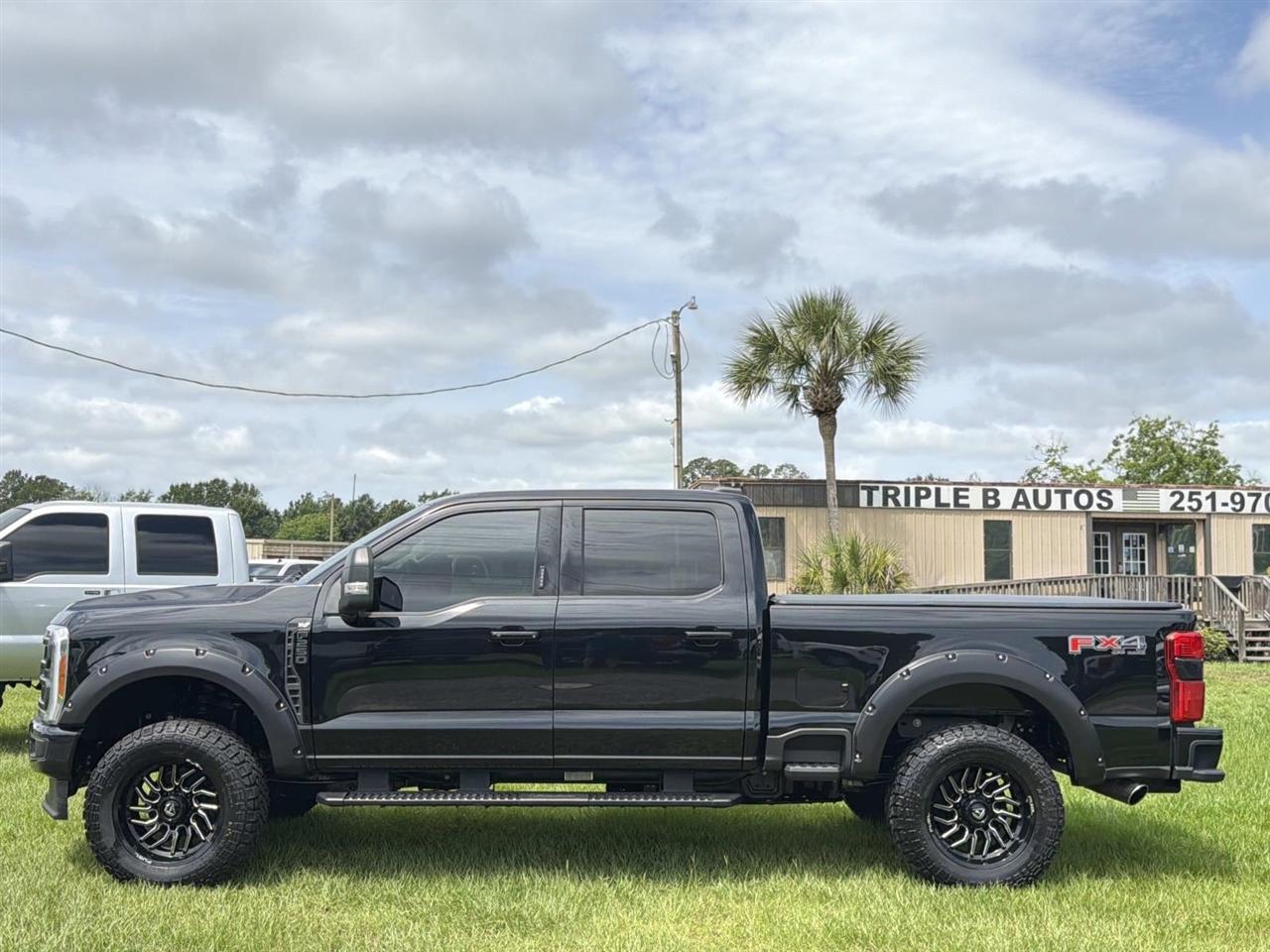 Ford Super Duty F-250 SRW King Ranch 4WD Crew Cab 8' Box 2023