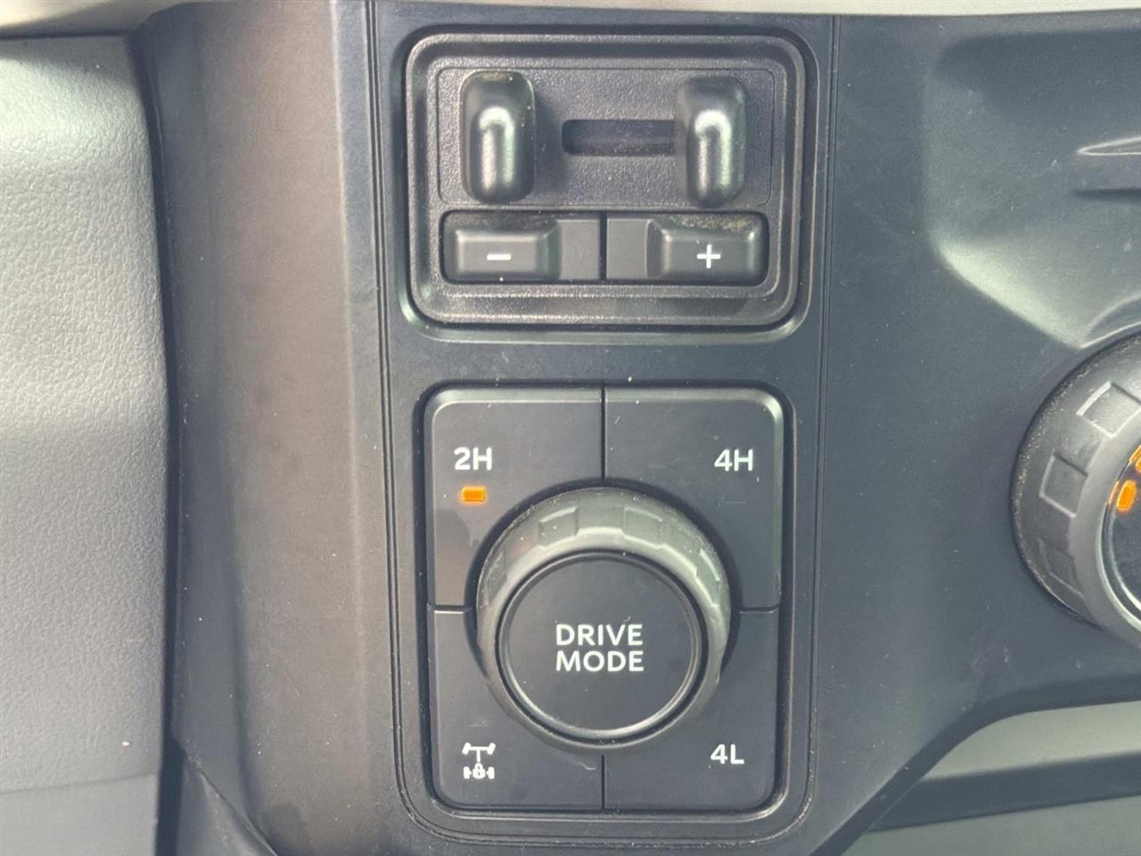Ford Super Duty F-250 SRW King Ranch 4WD Crew Cab 8' Box 2023