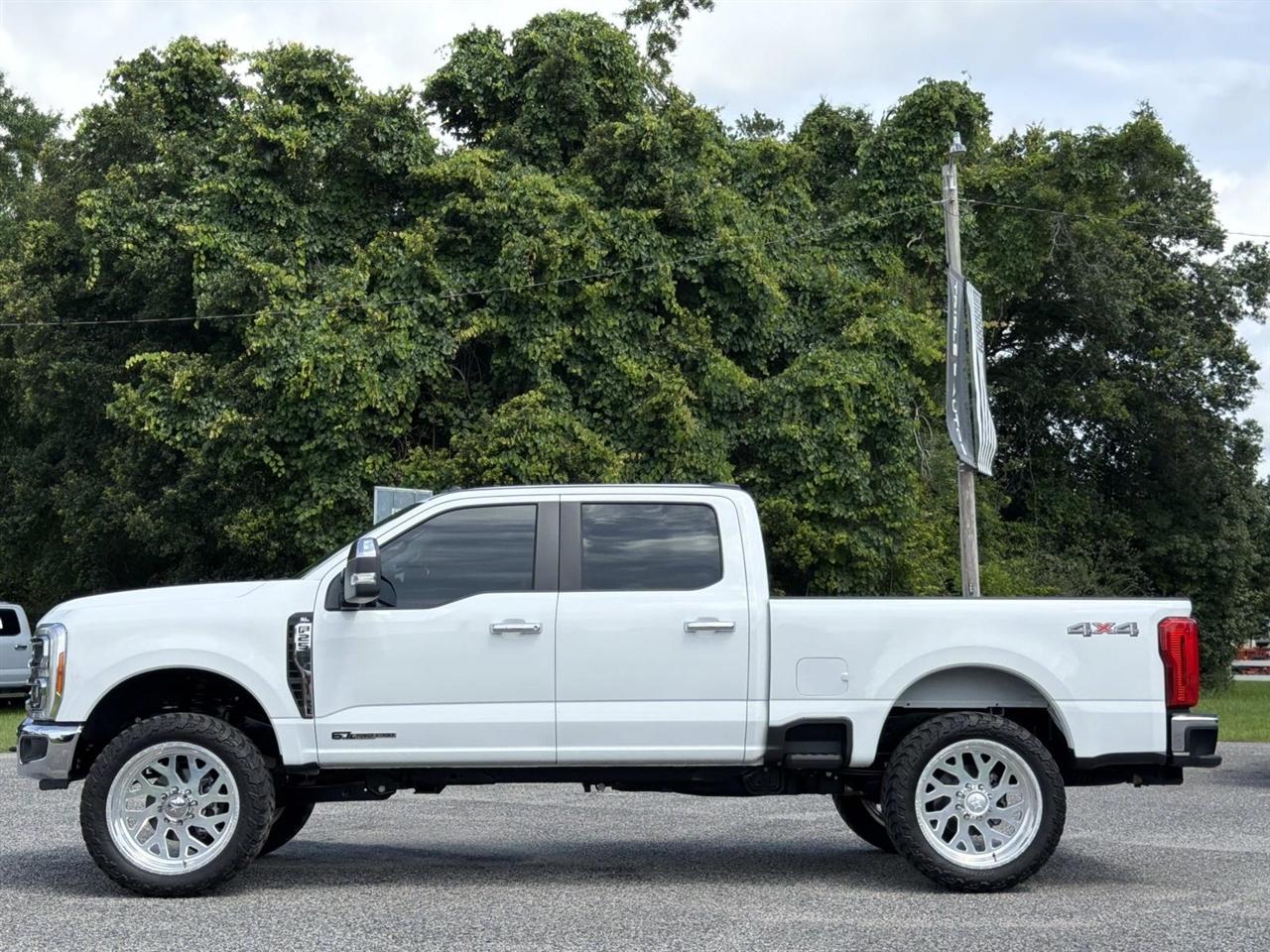 Ford Super Duty F-250 SRW King Ranch 4WD Crew Cab 8' Box 2025