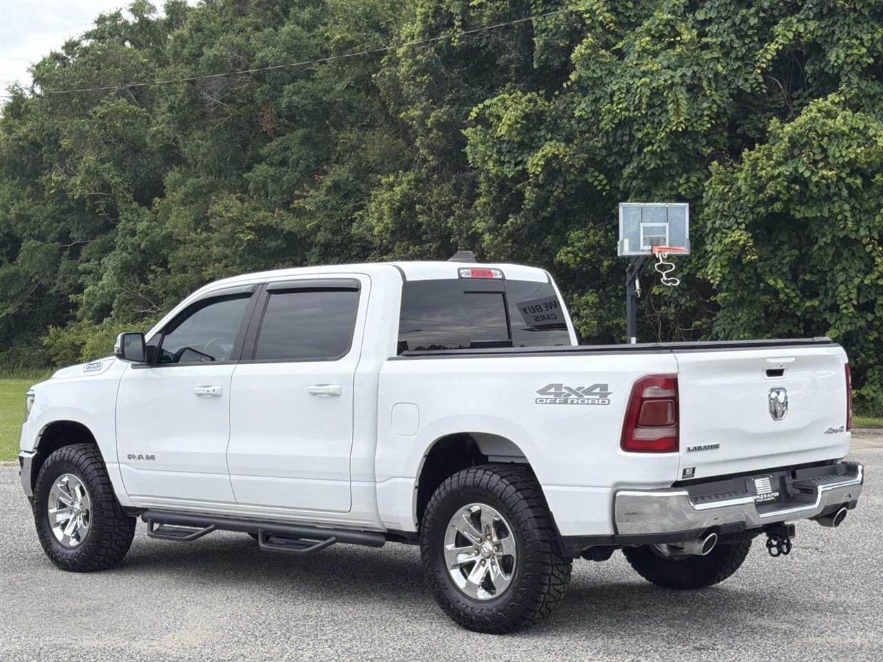 RAM 1500 Laramie 4x4 Crew Cab 5'7" Box 2023