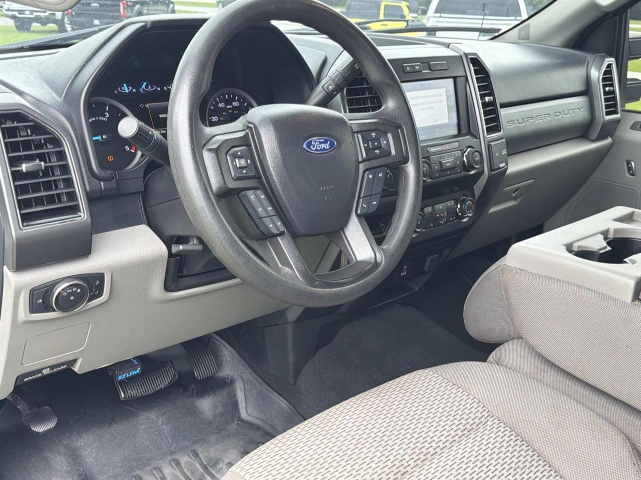 Ford Super Duty F-250 SRW King Ranch 4WD Crew Cab 8' Box 2021