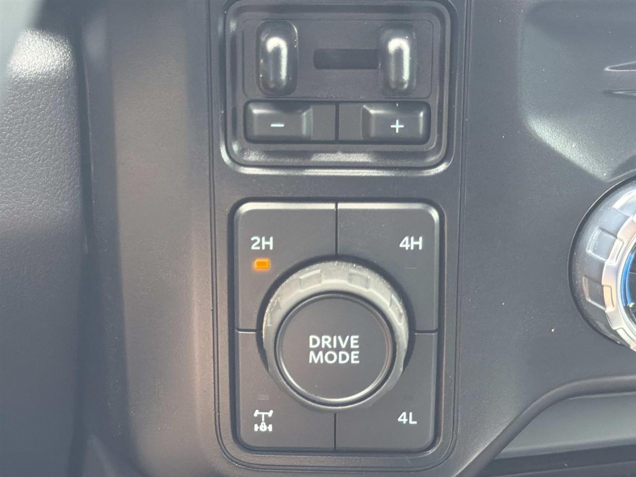 Ford Super Duty F-250 SRW King Ranch 4WD Crew Cab 8' Box 2024