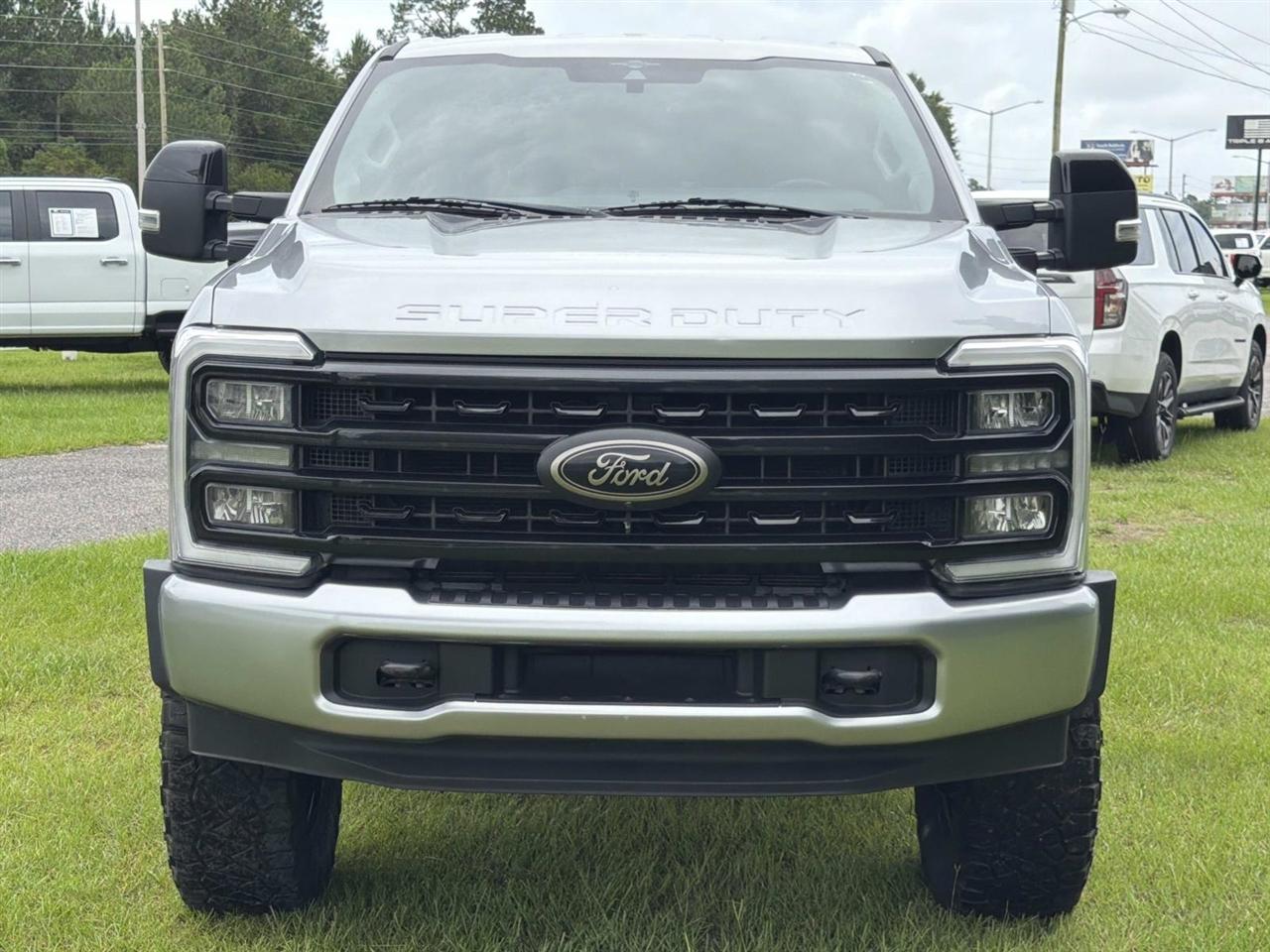 Ford Super Duty F-350 SRW King Ranch 4WD Crew Cab 8' Box 2023