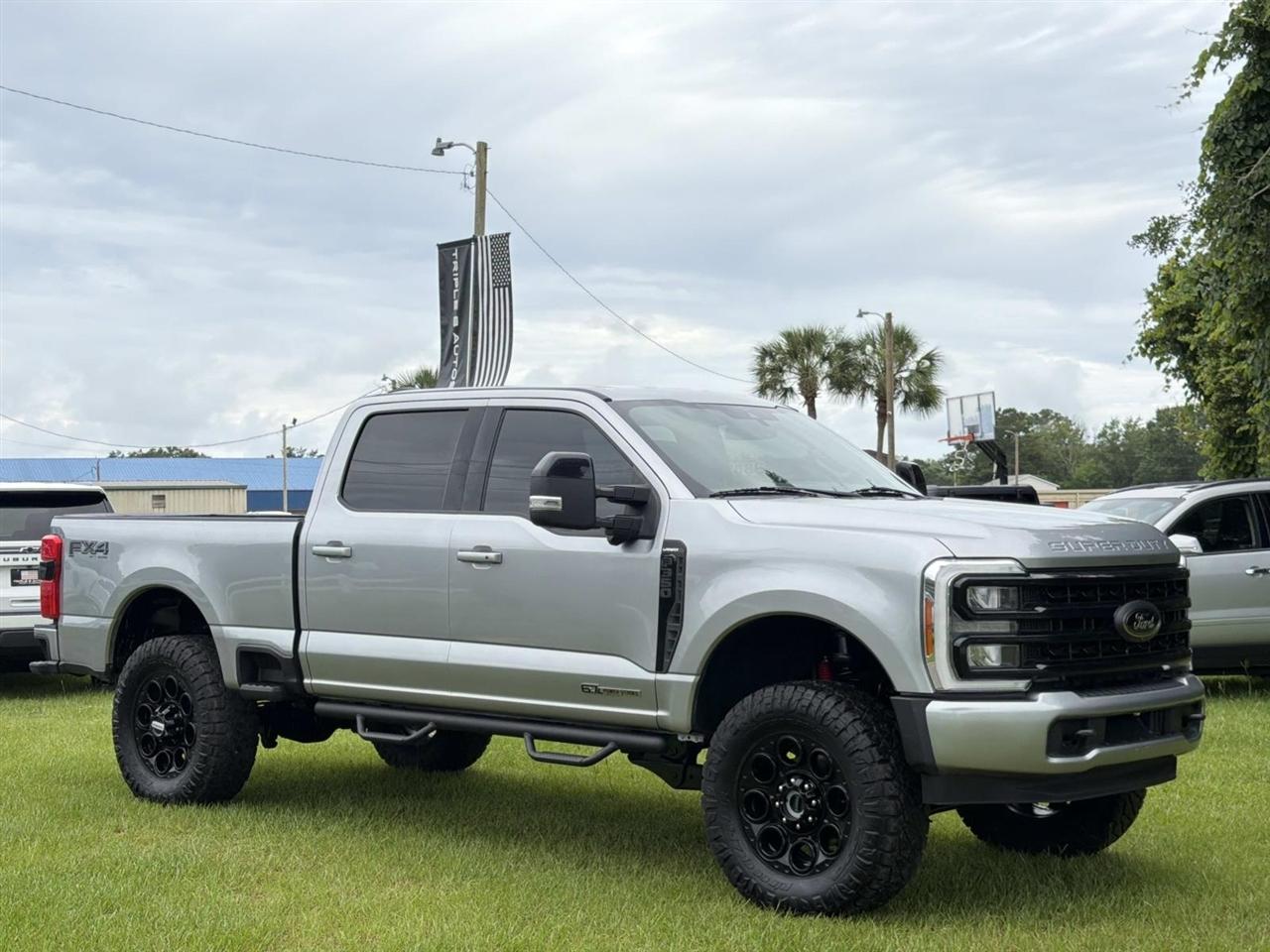 Ford Super Duty F-350 SRW King Ranch 4WD Crew Cab 8' Box 2023
