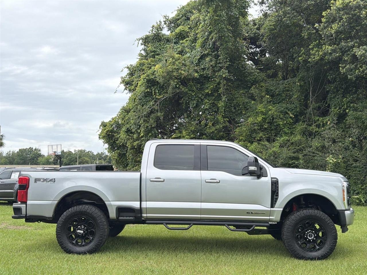 Ford Super Duty F-350 SRW King Ranch 4WD Crew Cab 8' Box 2023