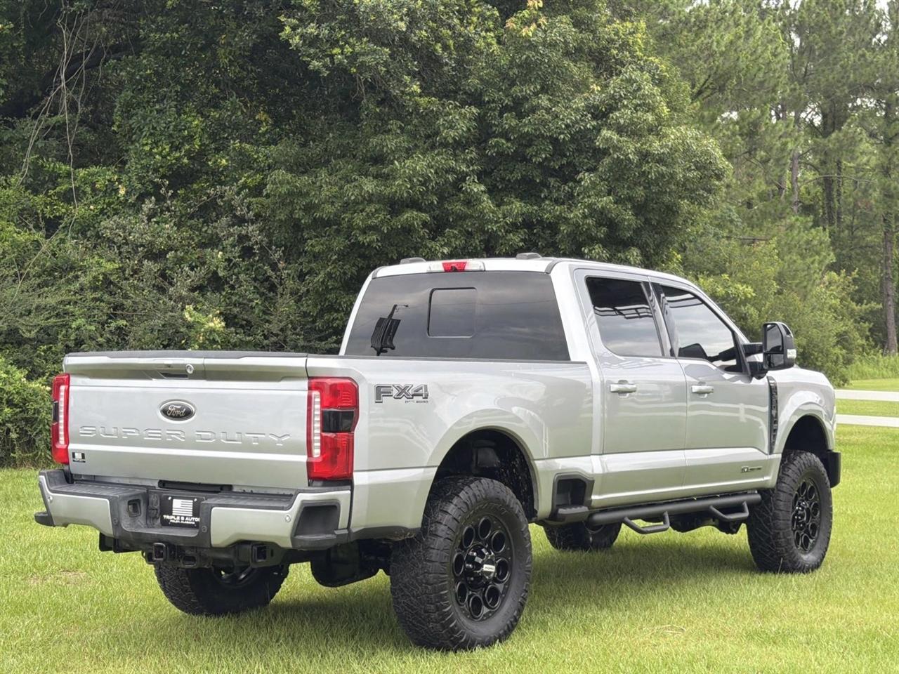 Ford Super Duty F-350 SRW King Ranch 4WD Crew Cab 8' Box 2023