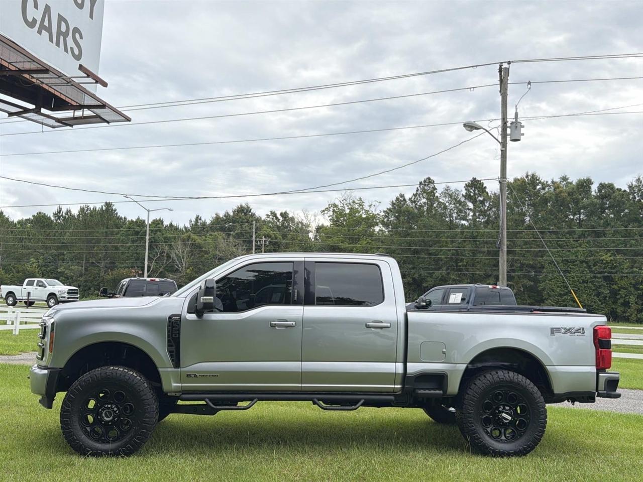Ford Super Duty F-350 SRW King Ranch 4WD Crew Cab 8' Box 2023