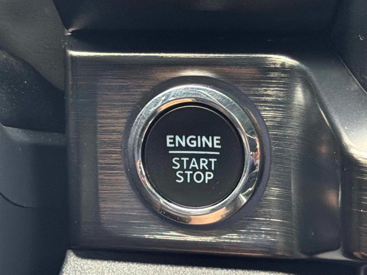 Ford Super Duty F-350 SRW King Ranch 4WD Crew Cab 8' Box 2023