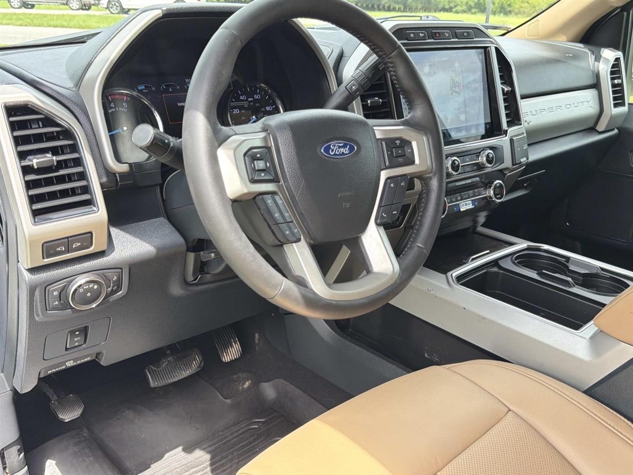 Ford Super Duty F-350 DRW King Ranch 4WD Crew Cab 8' Box 2022