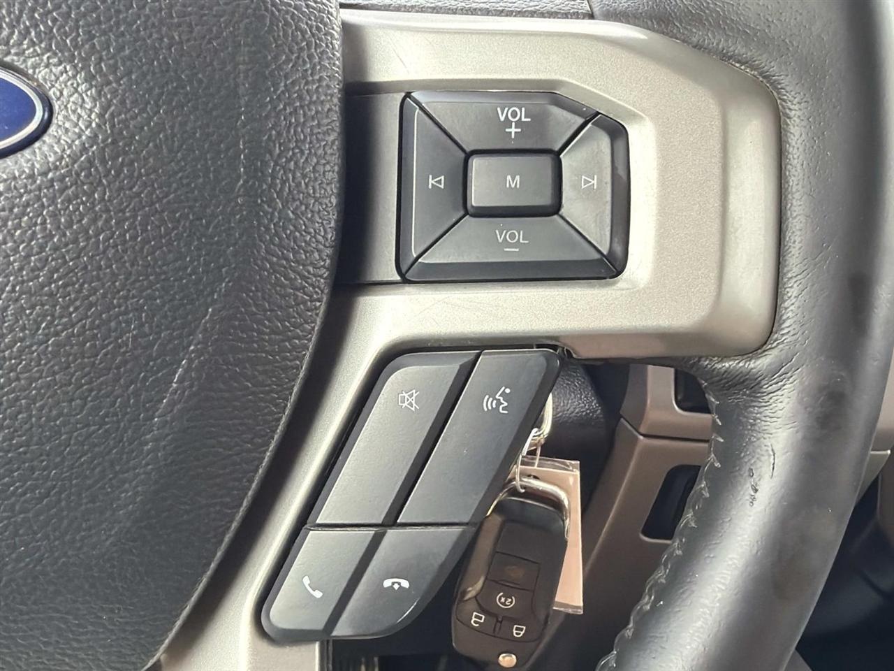 Ford Super Duty F-350 DRW King Ranch 4WD Crew Cab 8' Box 2022