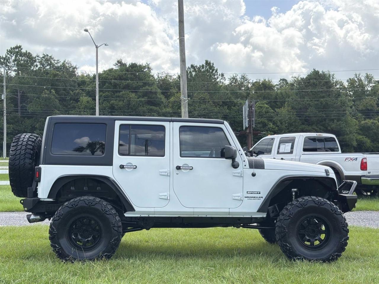 Jeep Wrangler Unlimited Sport 4x4 2017