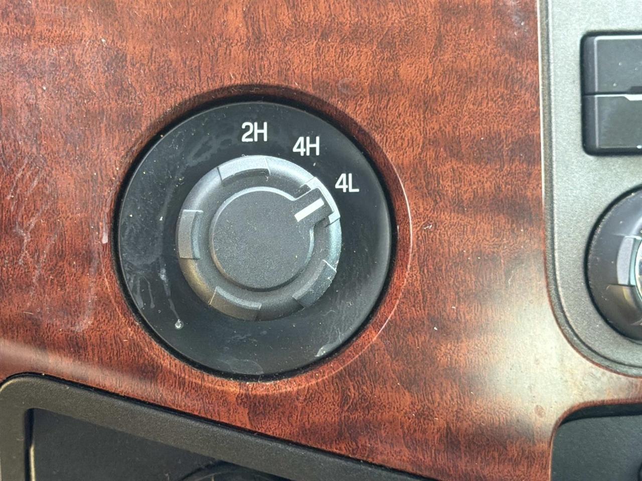 Ford Super Duty F-250 SRW 4WD Crew Cab 156" King Ranch 2011