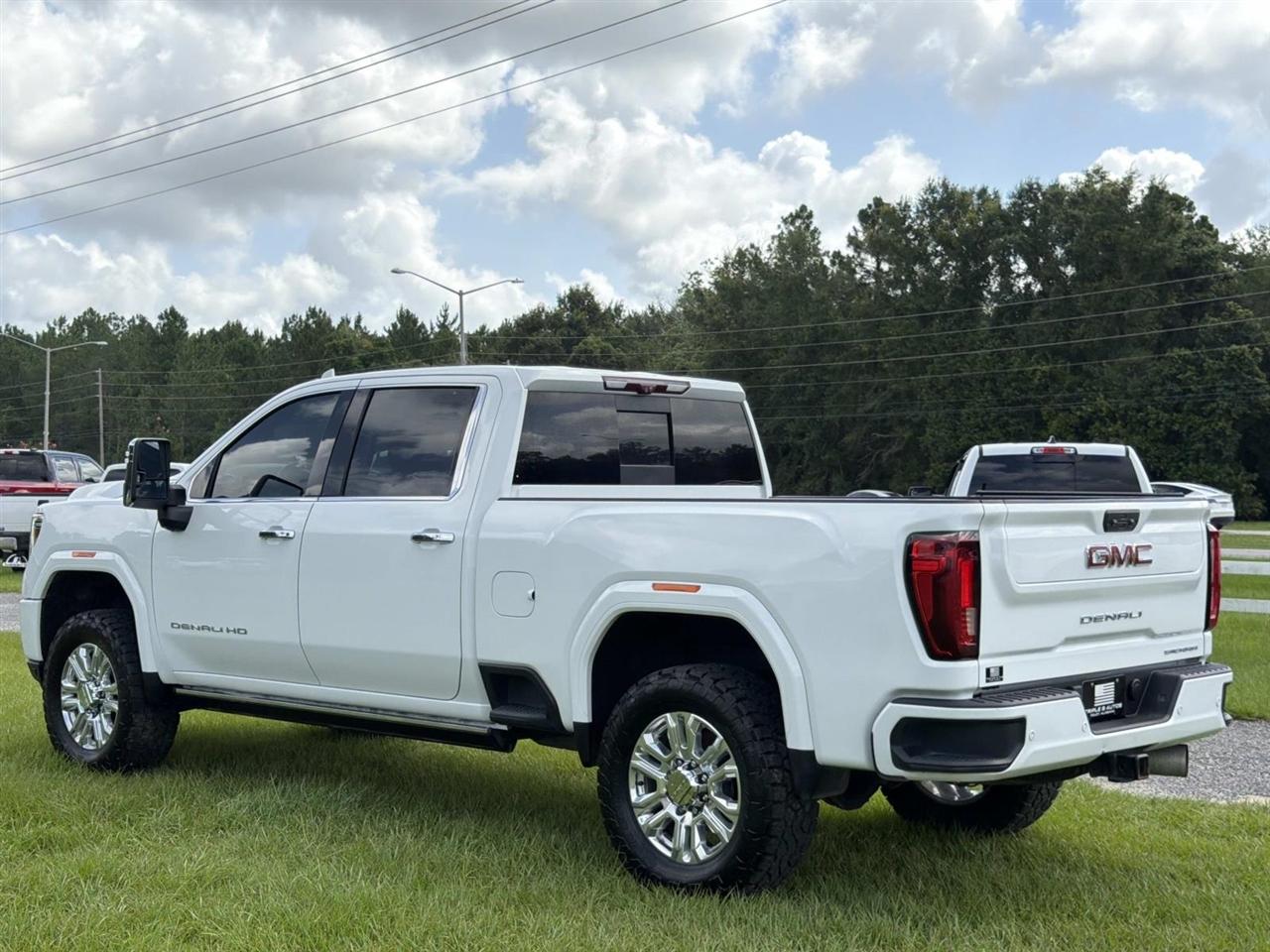 GMC Sierra 2500HD 4WD Crew Cab 159" Denali 2023