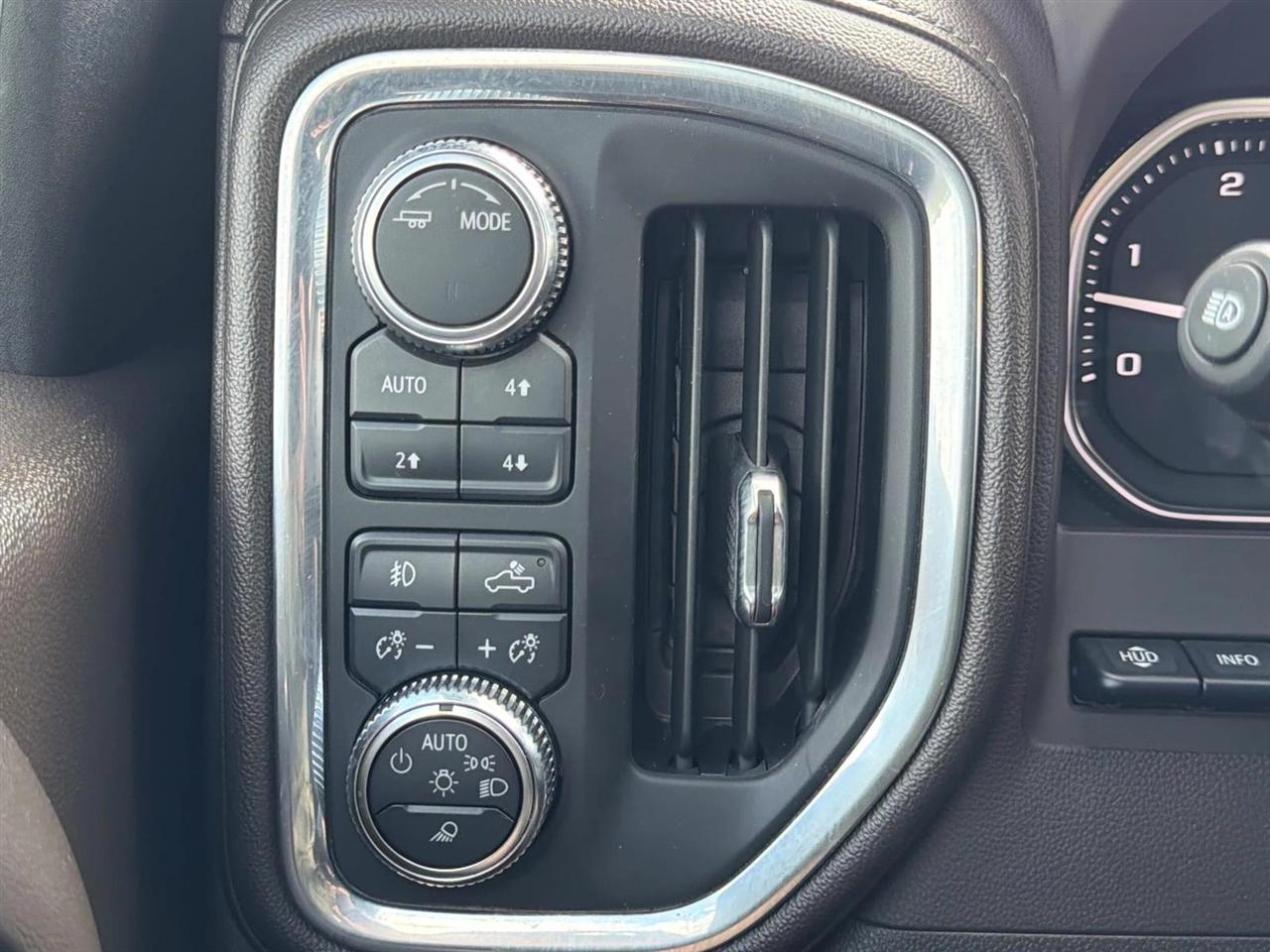 GMC Sierra 2500HD 4WD Crew Cab 159" Denali 2023