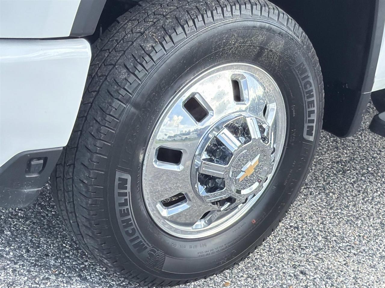 Chevrolet Silverado 3500HD 4WD Crew Cab 172" High Country 2024