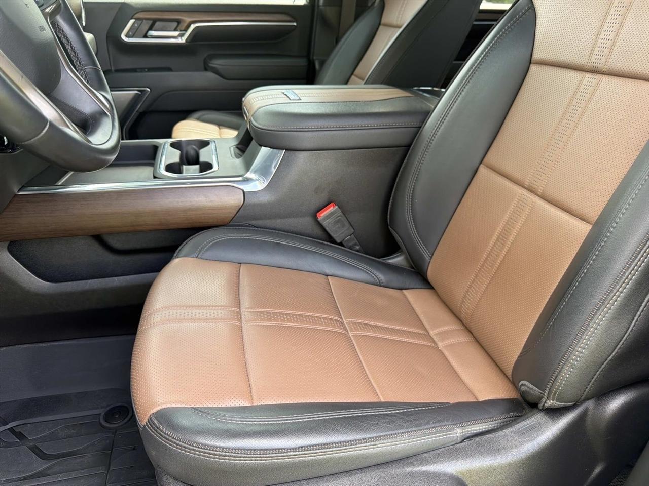 Chevrolet Silverado 3500HD 4WD Crew Cab 172" High Country 2024
