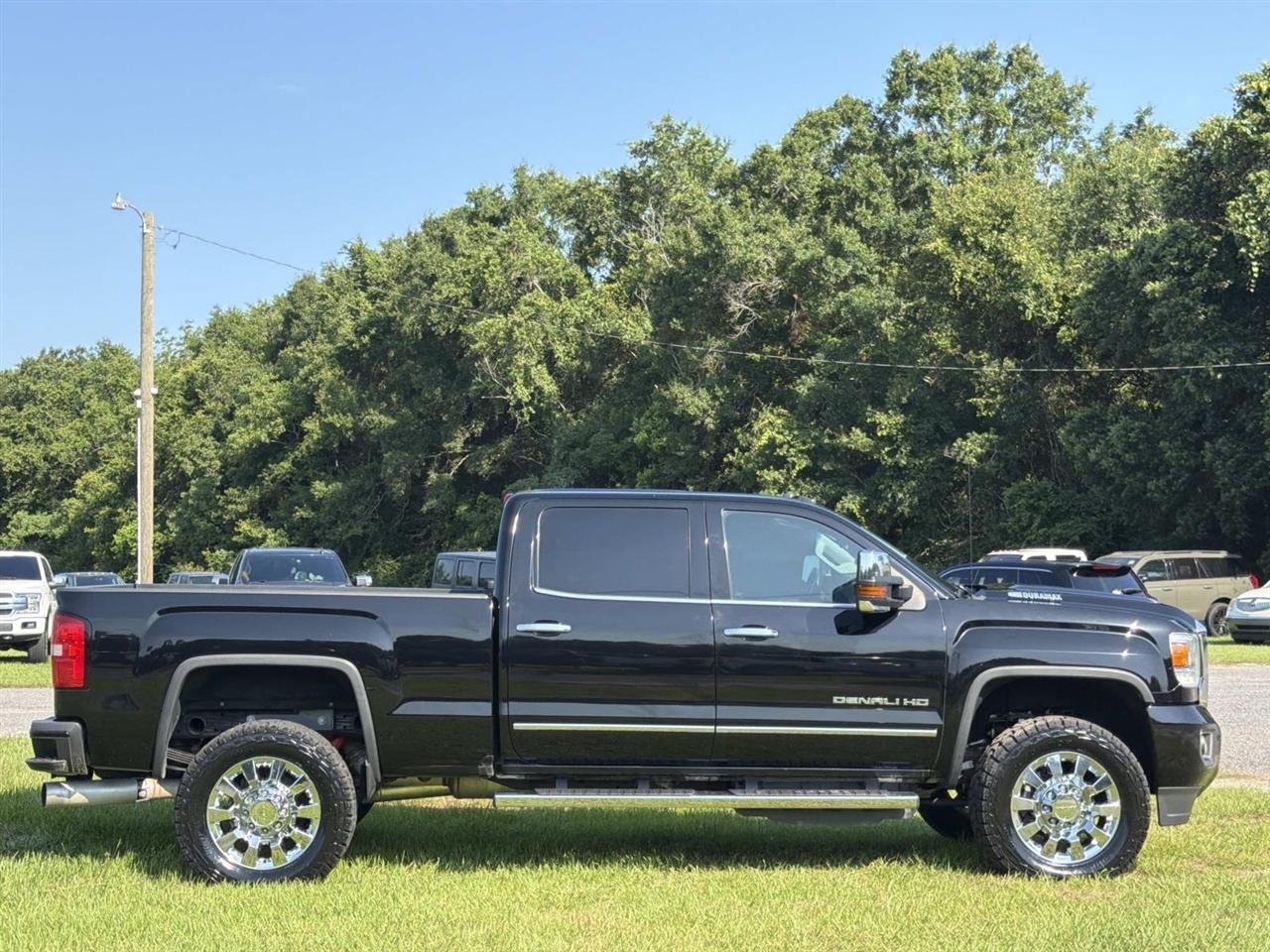 GMC Sierra 2500HD 4WD Crew Cab 153.7" Denali 2017