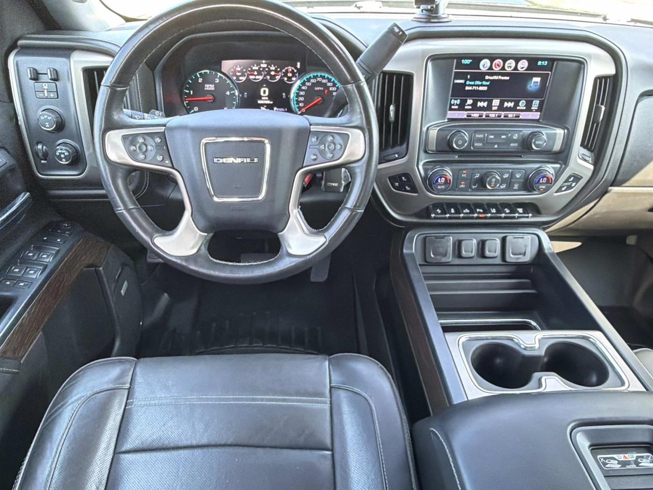 GMC Sierra 2500HD 4WD Crew Cab 153.7" Denali 2017
