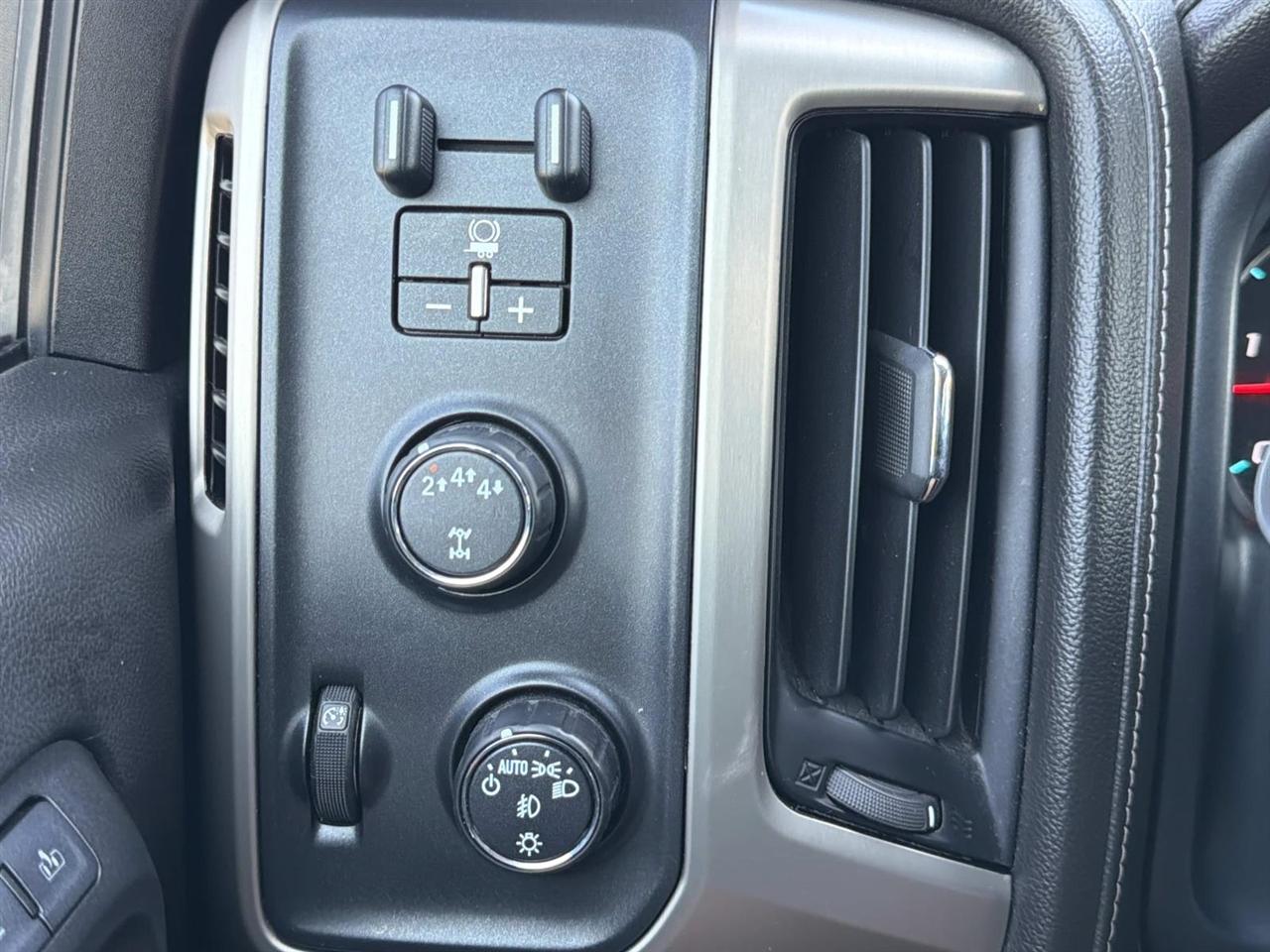 GMC Sierra 2500HD 4WD Crew Cab 153.7" Denali 2017