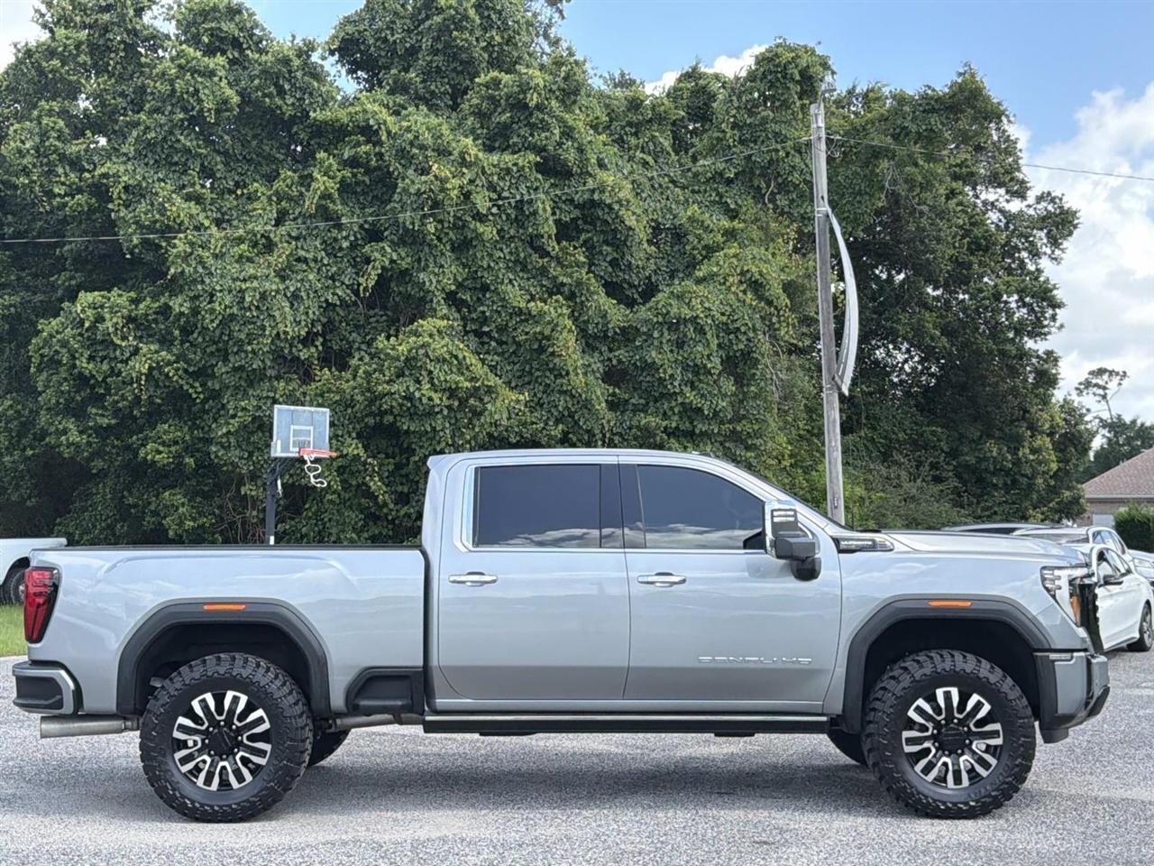 GMC Sierra 2500HD 4WD Crew Cab 159" Denali Ultimate 2025