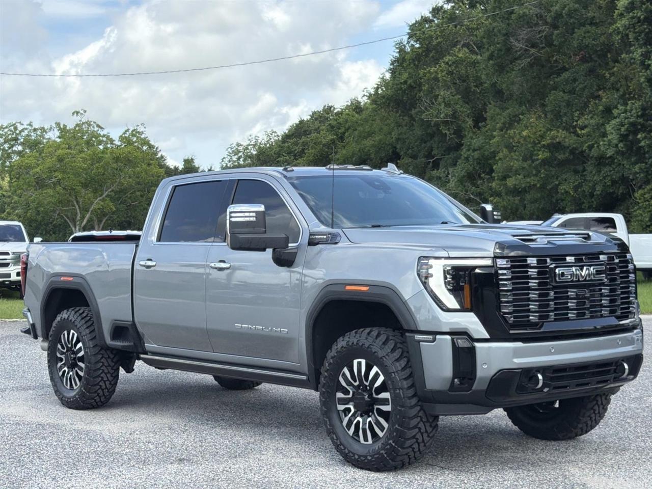 GMC Sierra 2500HD 4WD Crew Cab 159" Denali Ultimate 2025