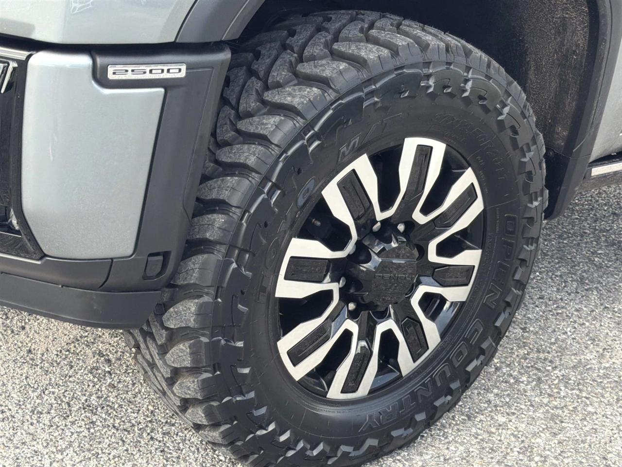 GMC Sierra 2500HD 4WD Crew Cab 159" Denali Ultimate 2025