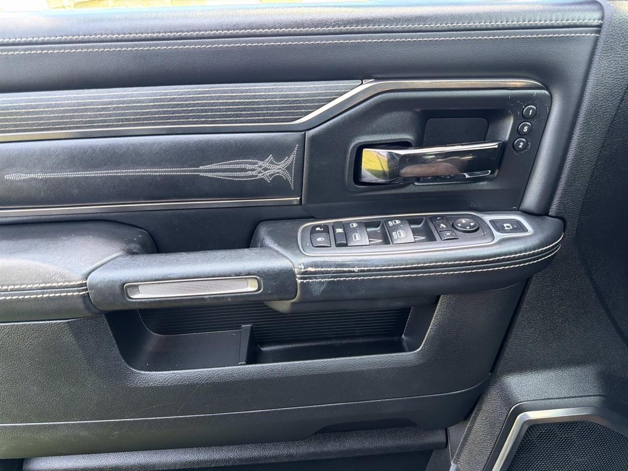 RAM 2500 Limited 4x4 Mega Cab 6'4" Box 2022