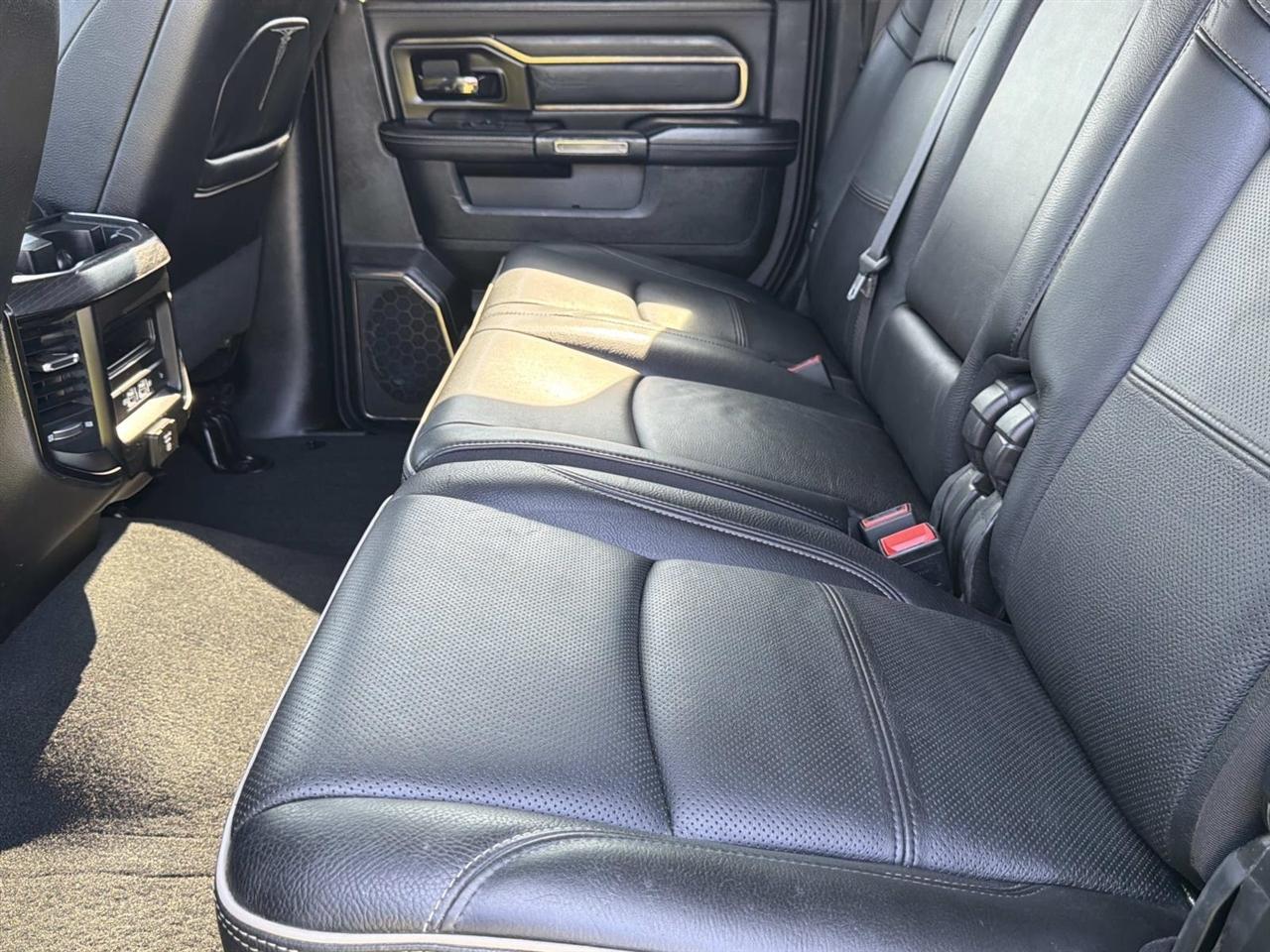 RAM 2500 Limited 4x4 Mega Cab 6'4" Box 2022
