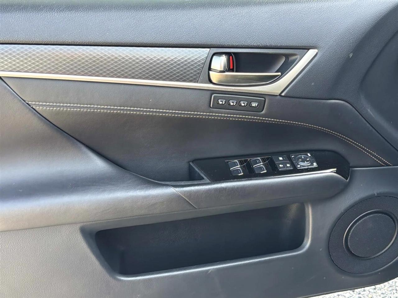 Lexus GS 350 4dr Sdn RWD 2016