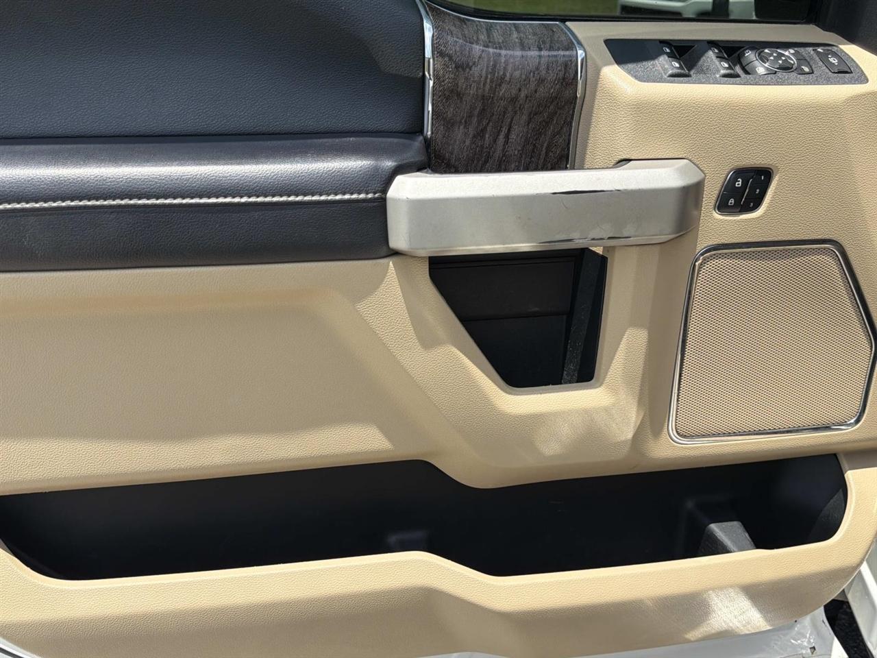 Ford Super Duty F-250 SRW King Ranch 4WD Crew Cab 8' Box 2018