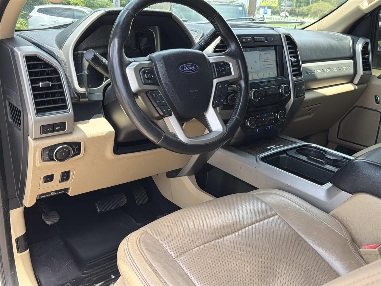Ford Super Duty F-250 SRW King Ranch 4WD Crew Cab 8' Box 2018