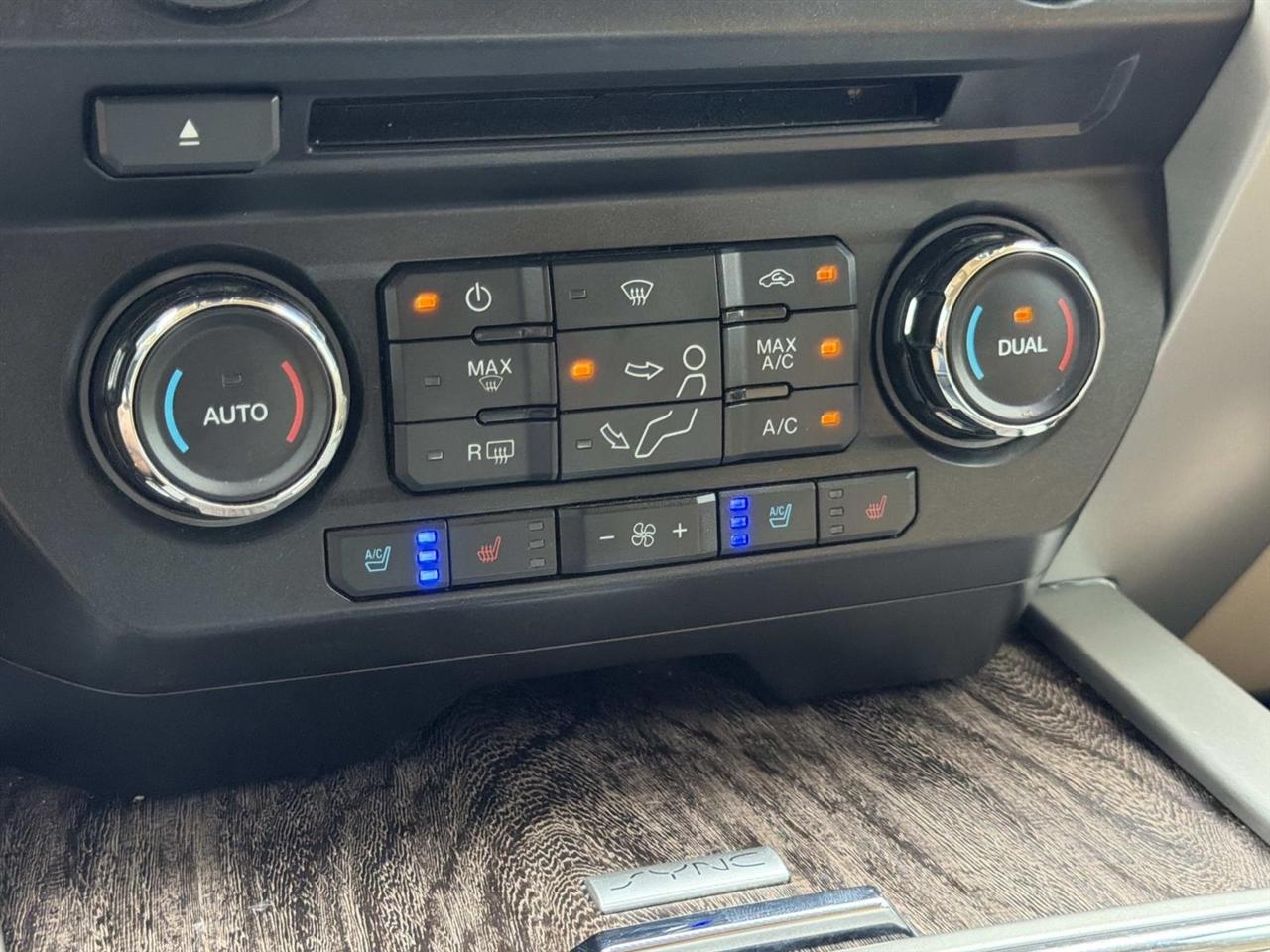 Ford Super Duty F-250 SRW King Ranch 4WD Crew Cab 8' Box 2018