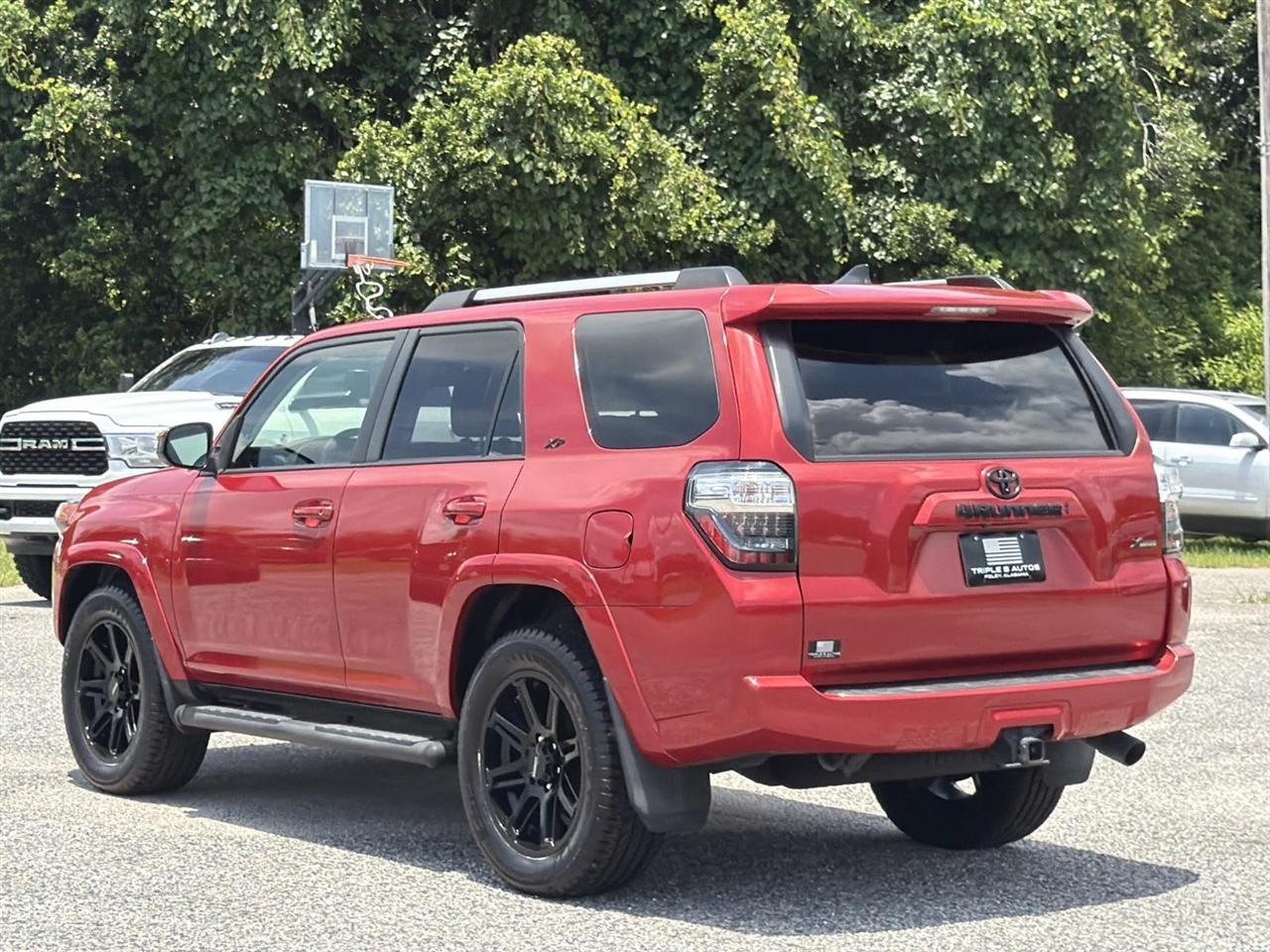 Toyota 4Runner SR5 2WD (Natl) 2022