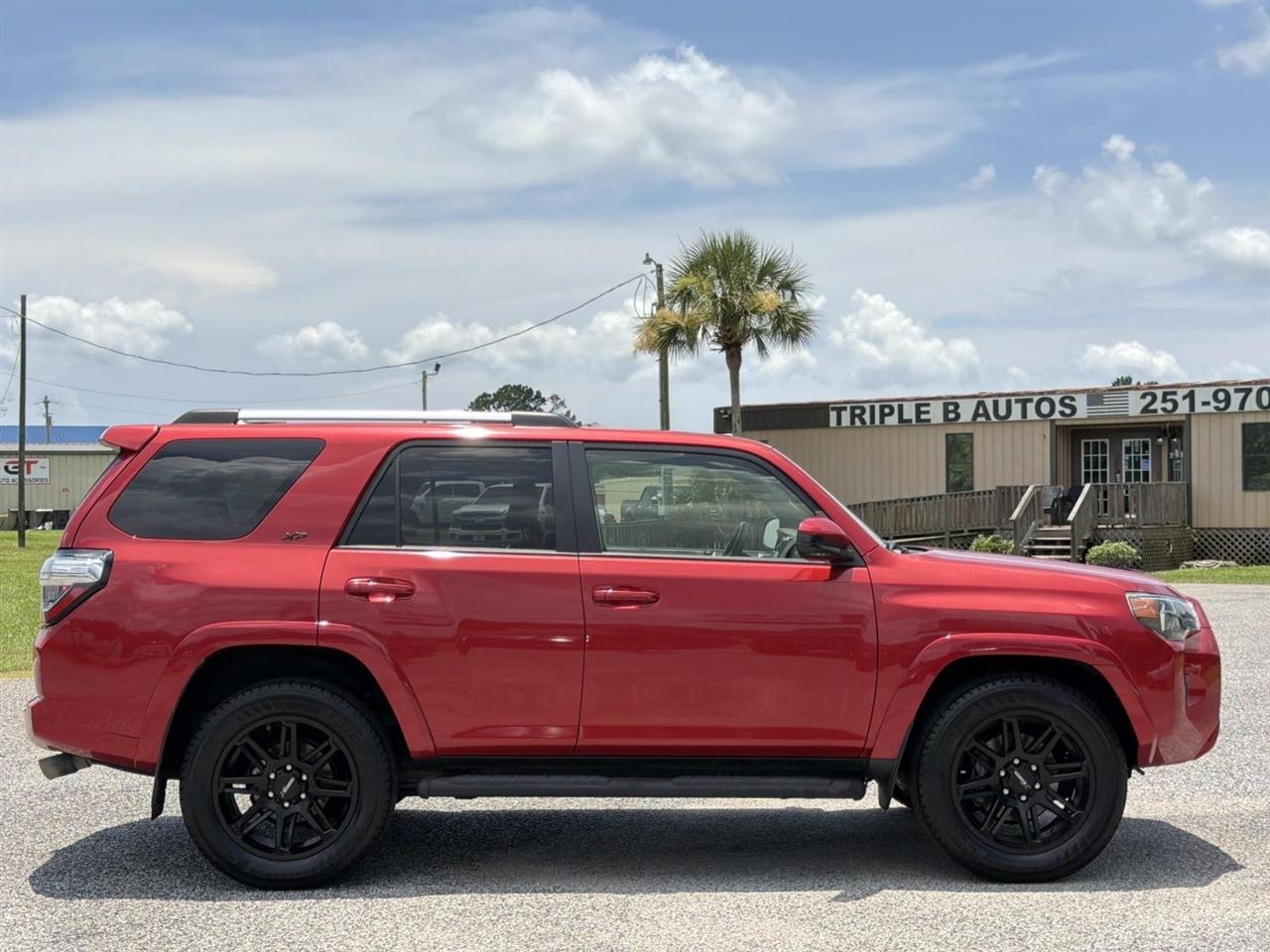 Toyota 4Runner SR5 2WD (Natl) 2022