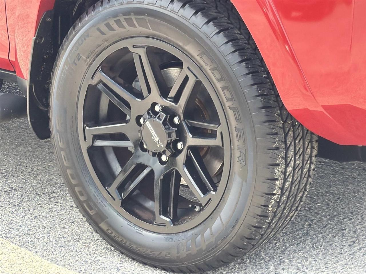 Toyota 4Runner SR5 2WD (Natl) 2022