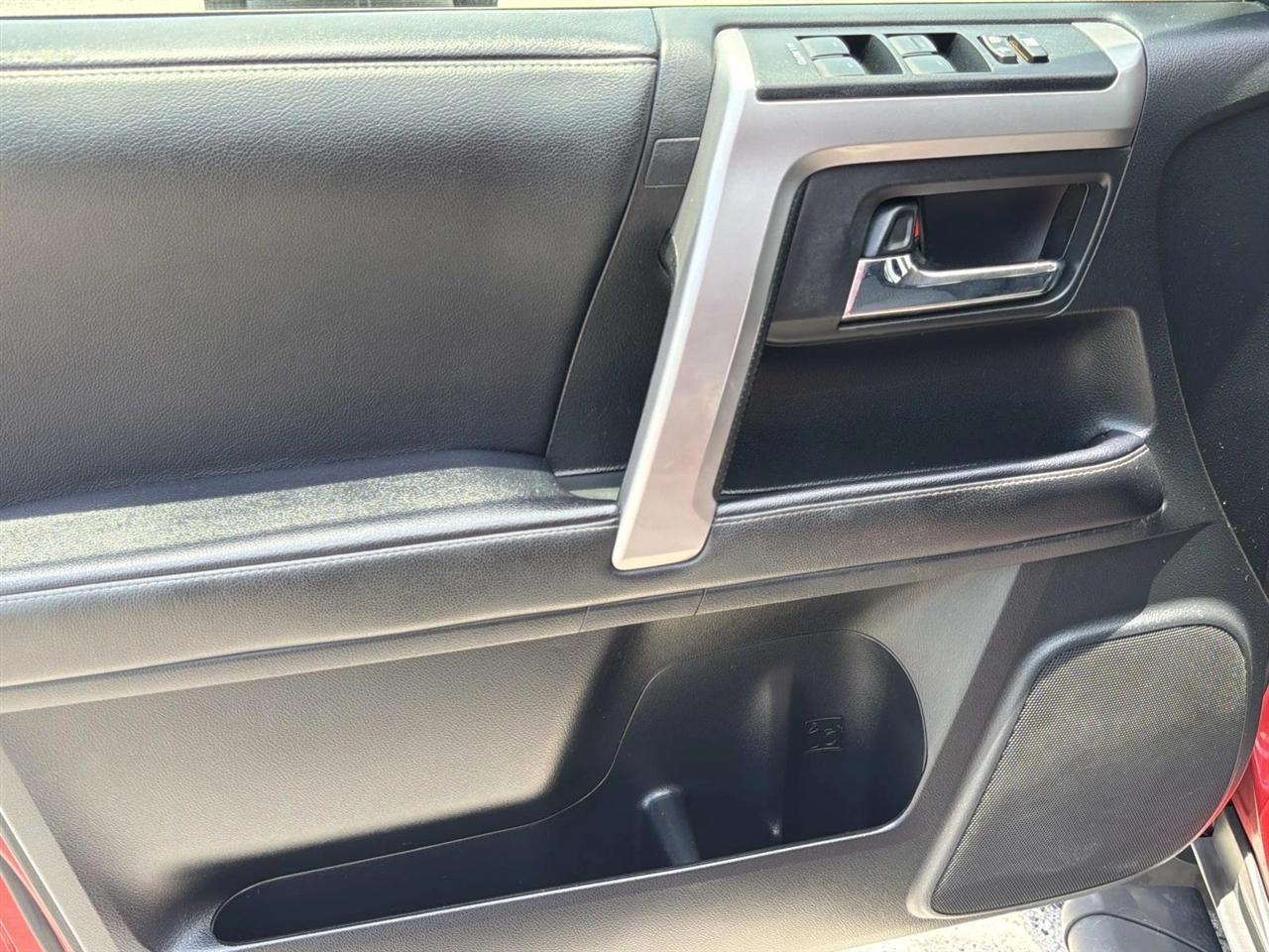 Toyota 4Runner SR5 2WD (Natl) 2022