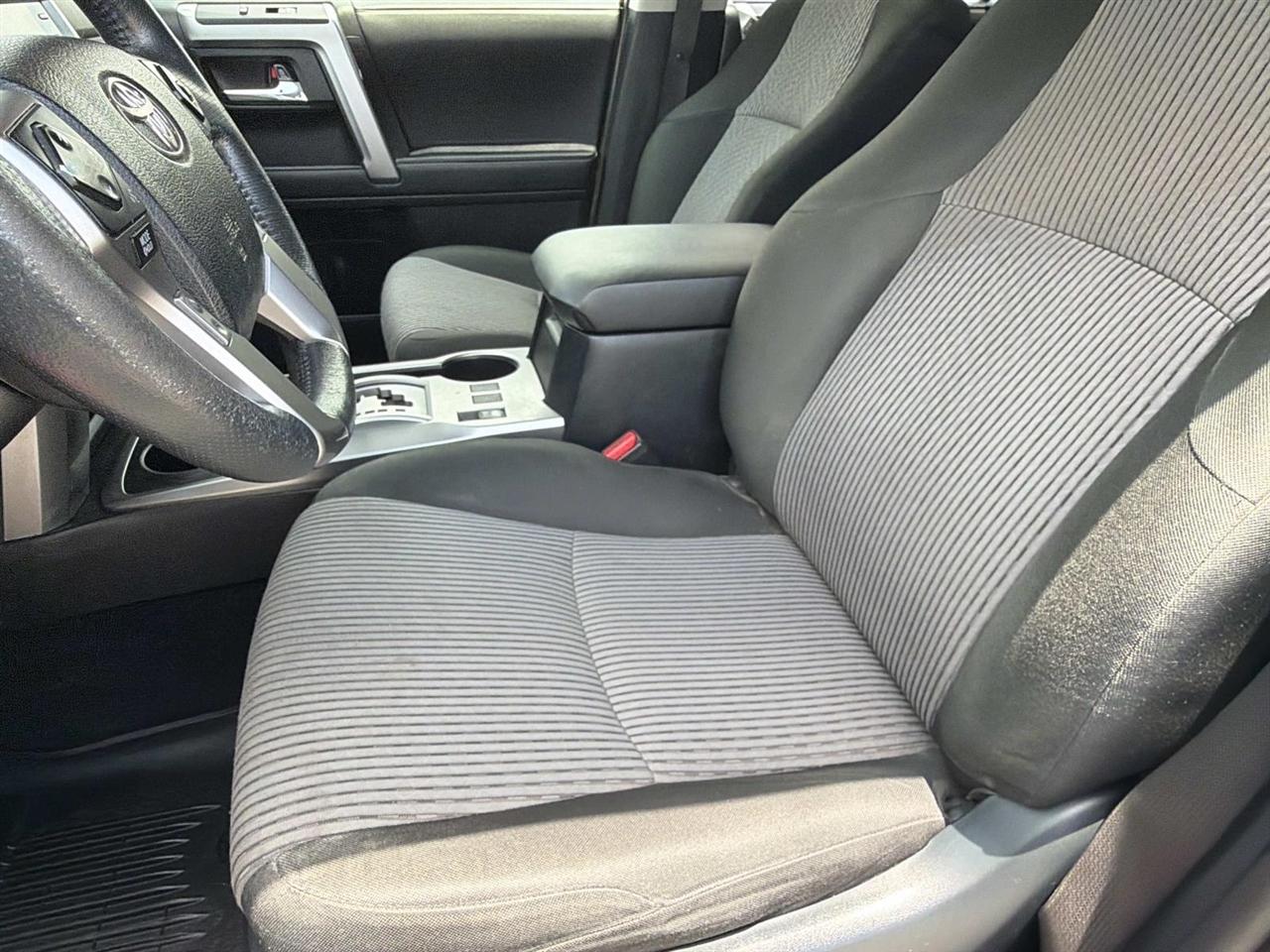 Toyota 4Runner SR5 2WD (Natl) 2022
