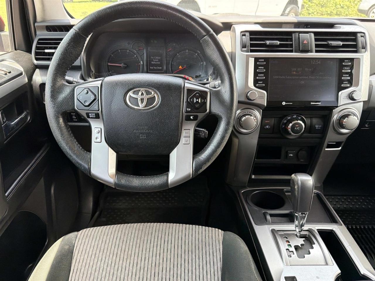 Toyota 4Runner SR5 2WD (Natl) 2022