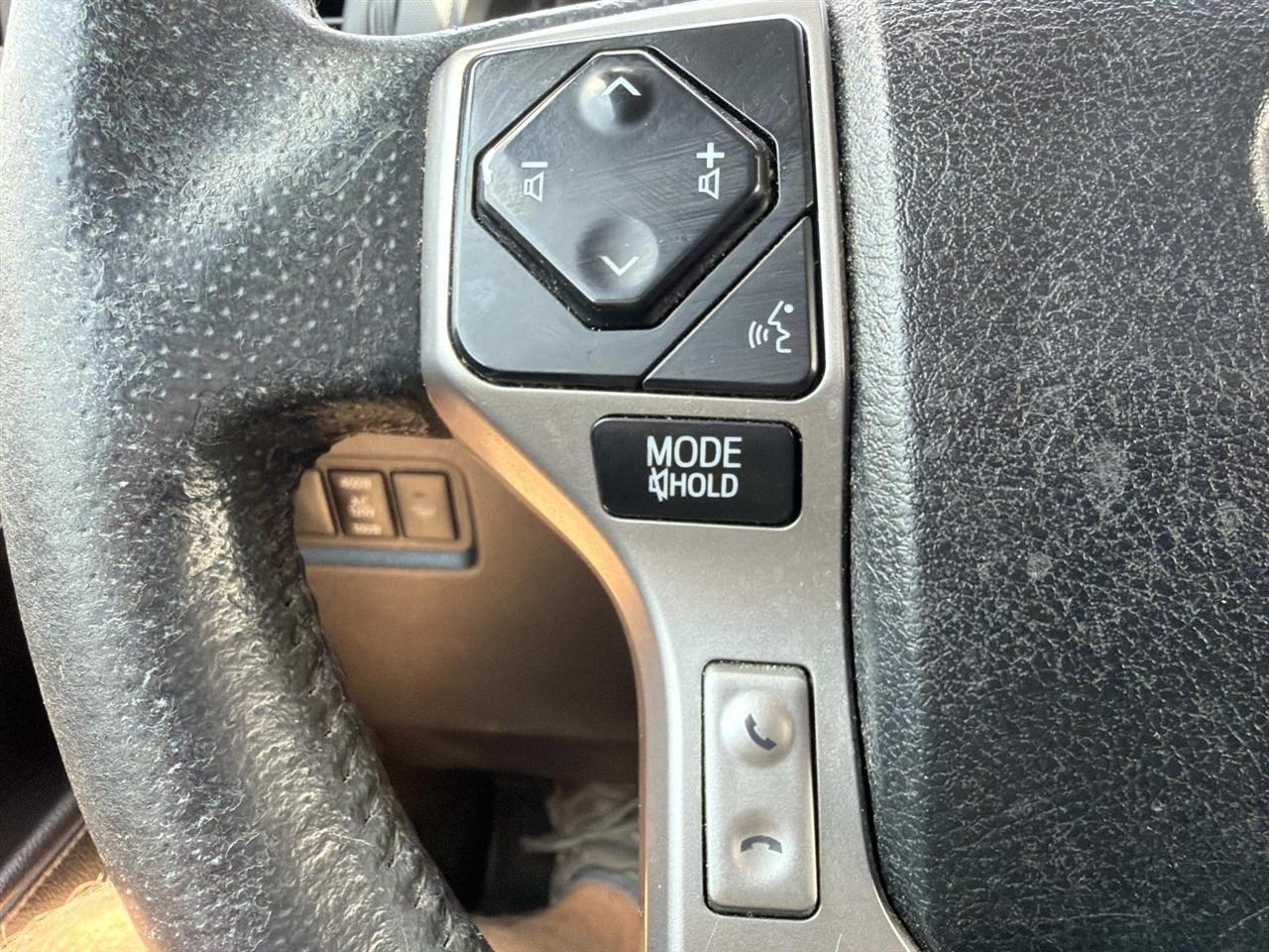 Toyota 4Runner SR5 2WD (Natl) 2022