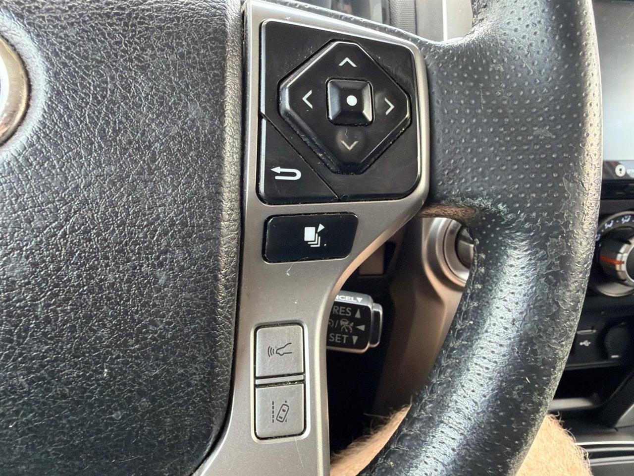 Toyota 4Runner SR5 2WD (Natl) 2022