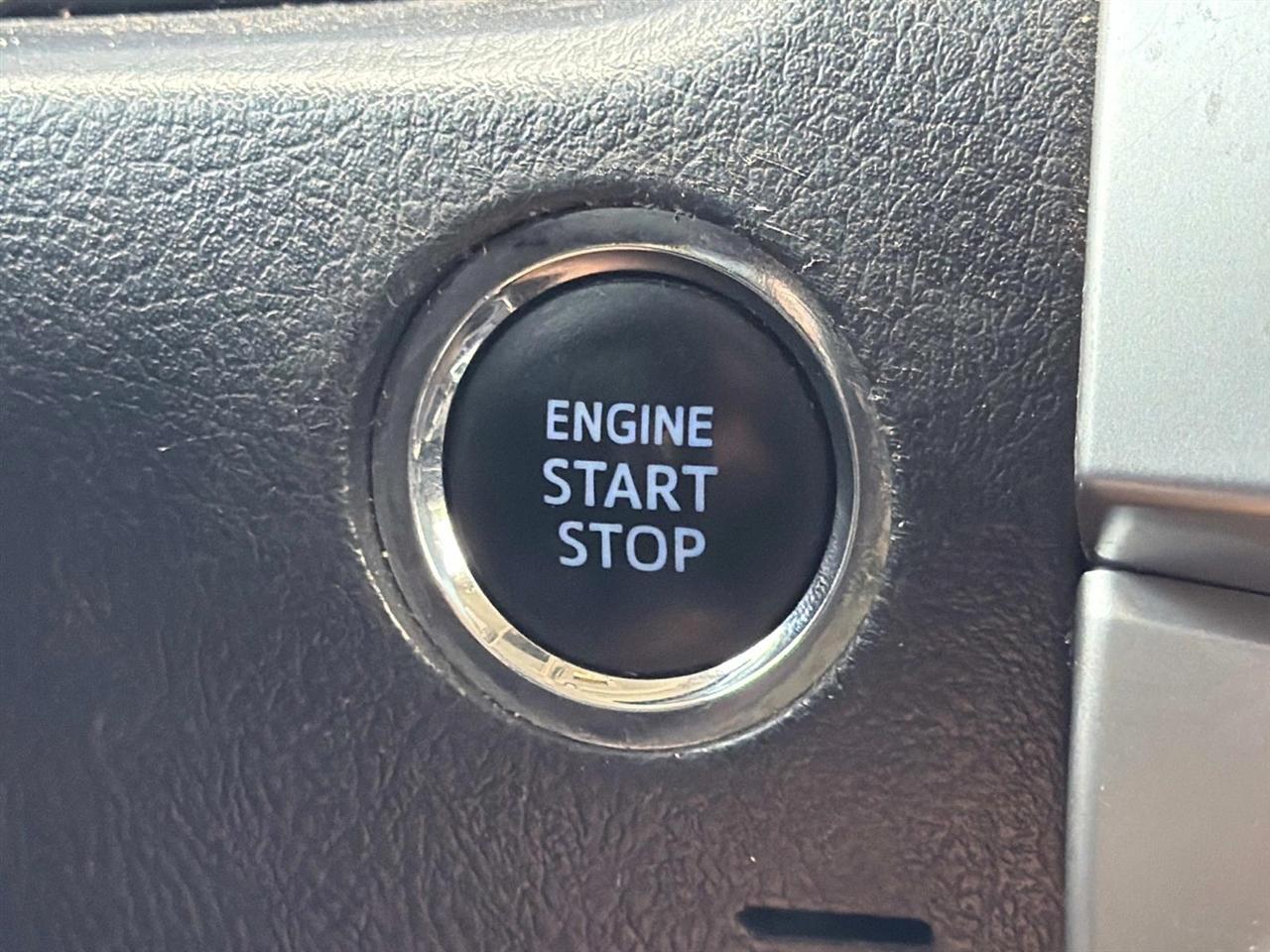 Toyota 4Runner SR5 2WD (Natl) 2022