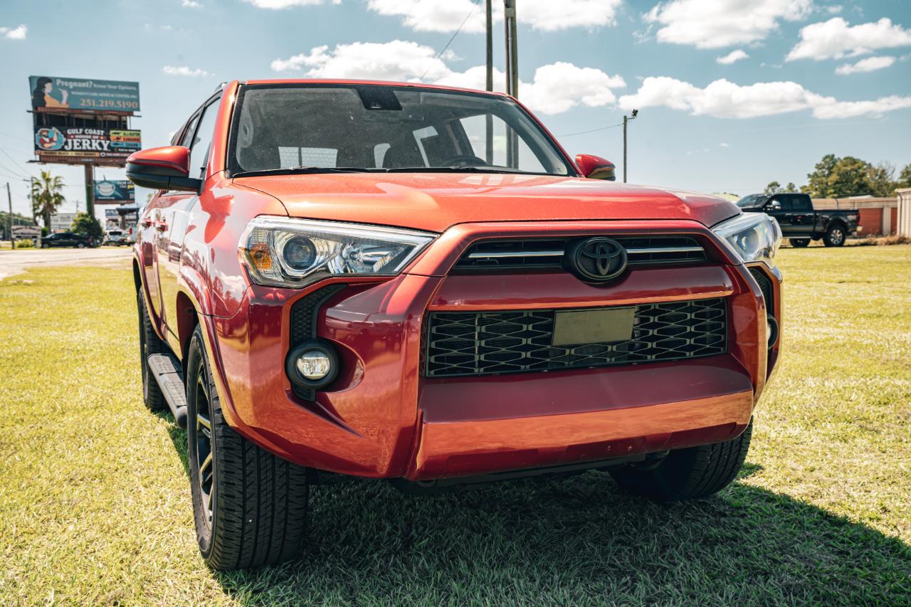 Toyota 4Runner SR5 2WD (Natl) 2022